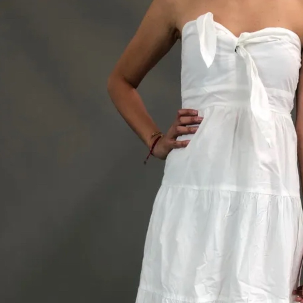 Elegant Strapless White Dress - Picture 4 of 6